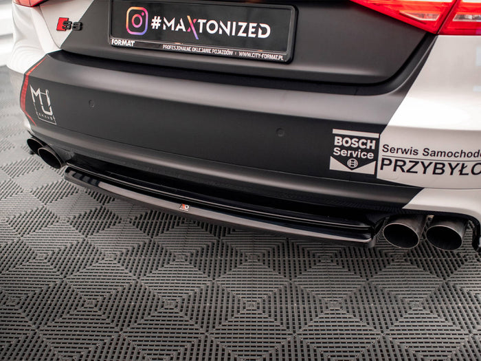 Audi S8 D4 Central Rear Splitter - Maxton Design