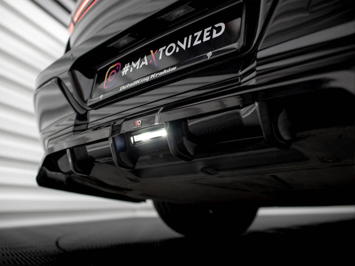 BMW 7 M-Pack G70 Central Rear Splitter (Vertical Bars) - Maxton Design