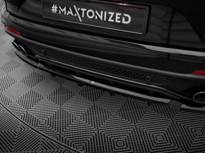 Central Rear Splitter (Vertical Bars) Alfa Romeo Stelvio Quadrifoglio Mk1 - Maxton Design