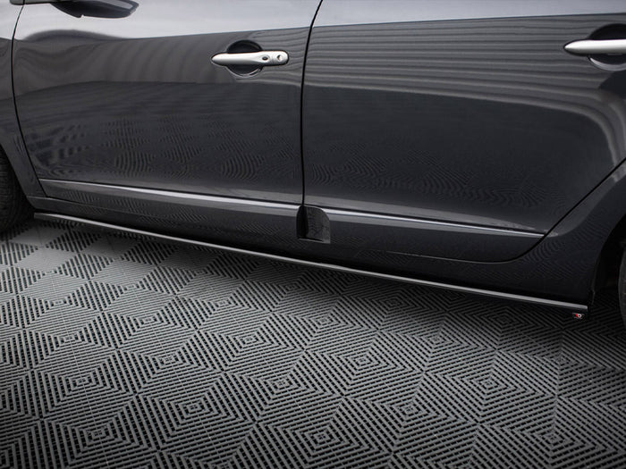 Renault Megane GT Mk3 Facelift Side Skirts Diffusers - Maxton Design