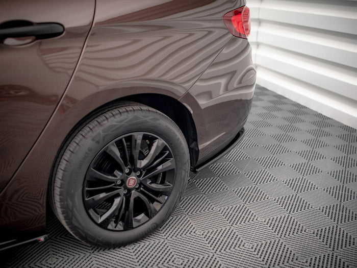 Fiat Tipo S Sedan Mk1 Central Rear Splitter (Vertical Bars) - Maxton Design