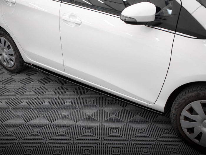 Toyota Yaris Mk3 Facelift Side Skirts Diffusers - Maxton Design