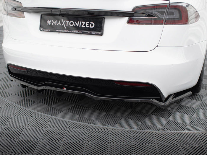 Tesla Model S Plaid Mk1 Facelift Central Rear Splitter (Vertical Bars) V.2 - Maxton Design