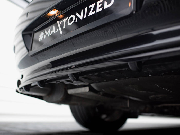 BMW 6 Coupe / Cabrio E63 / E64 Central Rear Splitter (Vertical Bars) - Maxton Design