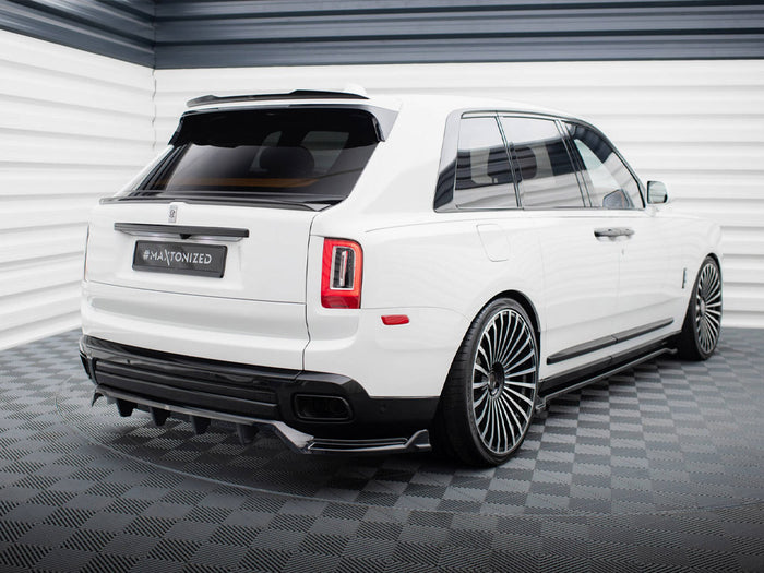 Central Rear Splitter (Vertical Bars) Rolls Royce Cullinan - Maxton Design