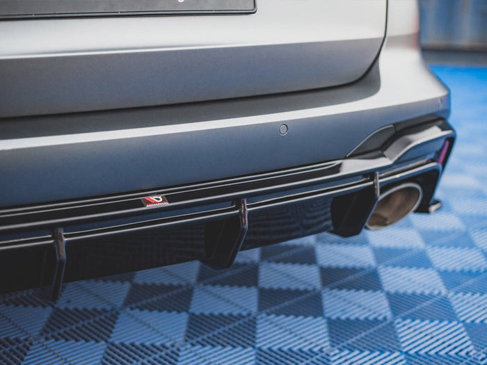 Audi RS6 C8 / RS7 C8 (Version with towbar) Rear Valance - Maxton Design