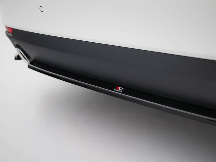 BMW 4 Coupe / Cabrio G22 / G23 Central Rear Splitter - Maxton Design