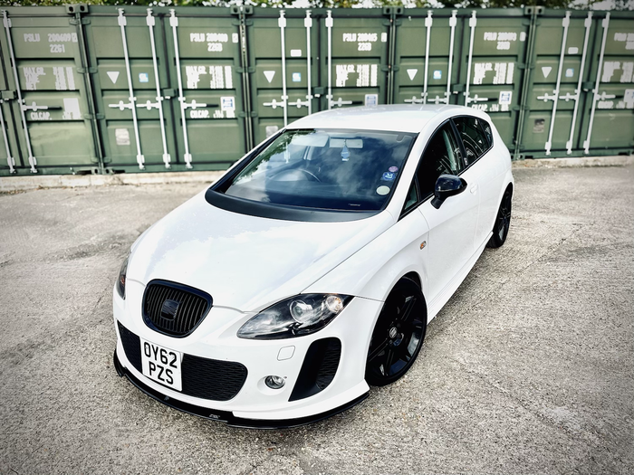 SEAT Leon MK2 BTCC / K1 Front Splitter - TRC Performance Styling