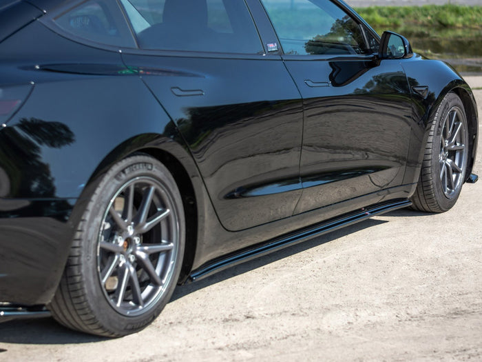 Tesla Model 3 (2017-) Side Skirts Diffusers - Maxton Design