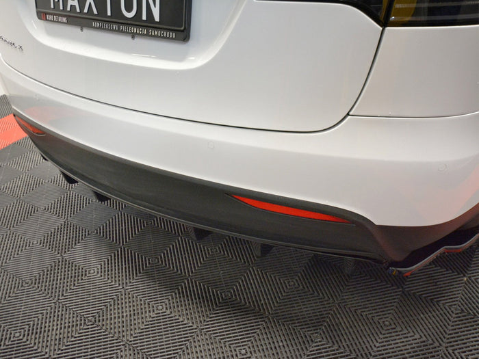 Tesla Model X (2015-) Rear Diffuser - Maxton Design