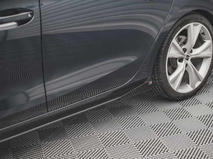 Seat Leon FR MK4 (2020-) Side Flaps - Maxton Design