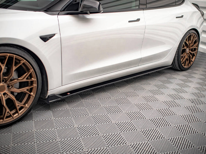 Tesla Model 3 (2017-) Side Skirts Diffusers V.2 - Maxton Design