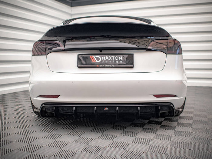 Tesla Model 3 (2017-) Rear Valance V.2 - Maxton Design