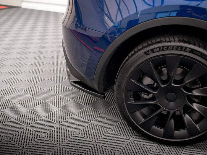 Tesla Model Y Central Rear Splitter - Maxton Design