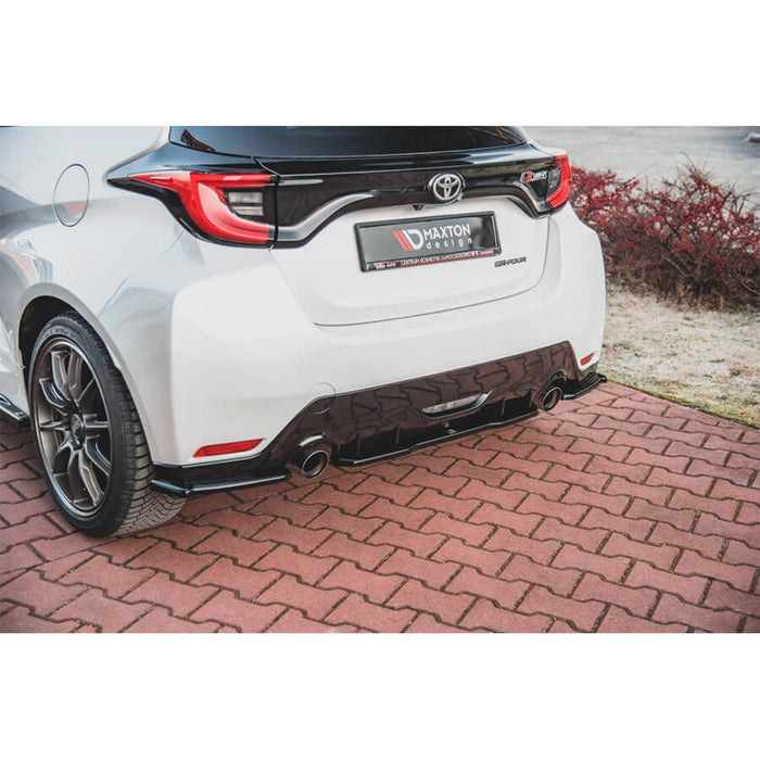 Toyota-Yaris-GR-Central-Rear-Splitter-(Gloss Black)-Maxton-Design3