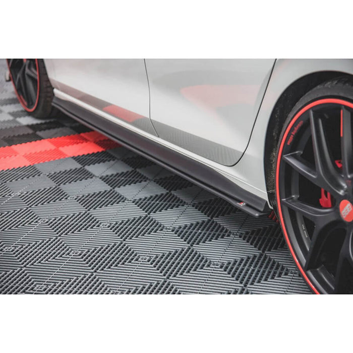 VW-Golf-GTI-MK8-Racing-Durability-Side-Skirts-Diffusers-Maxton-Design3