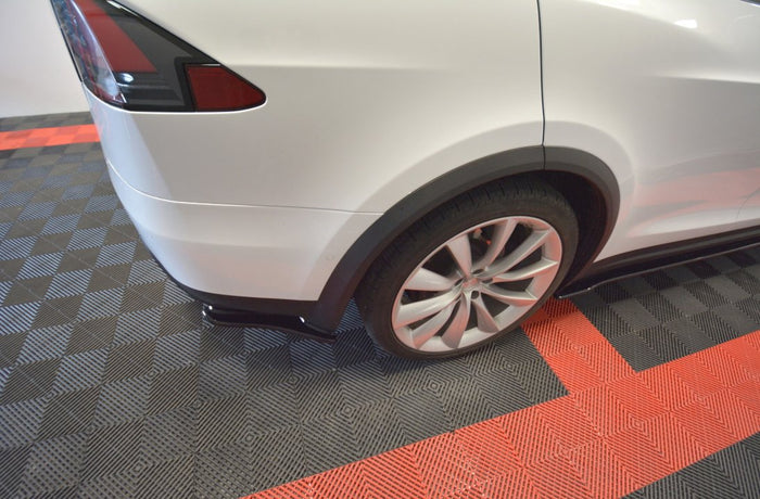 Maxton Design - REAR SIDE SPLITTERS V.1 TESLA MODEL X (2015-2021)