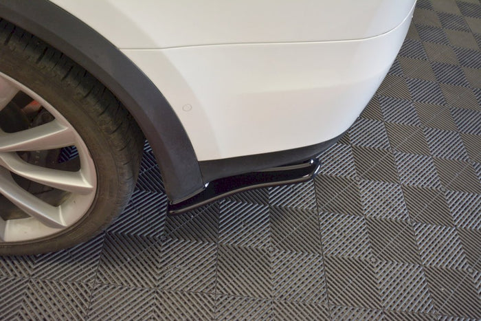 Maxton Design - REAR SIDE SPLITTERS V.1 TESLA MODEL X (2015-2021)