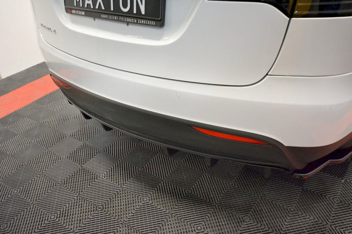 Maxton Design - REAR DIFFUSER TESLA MODEL X (2015-)