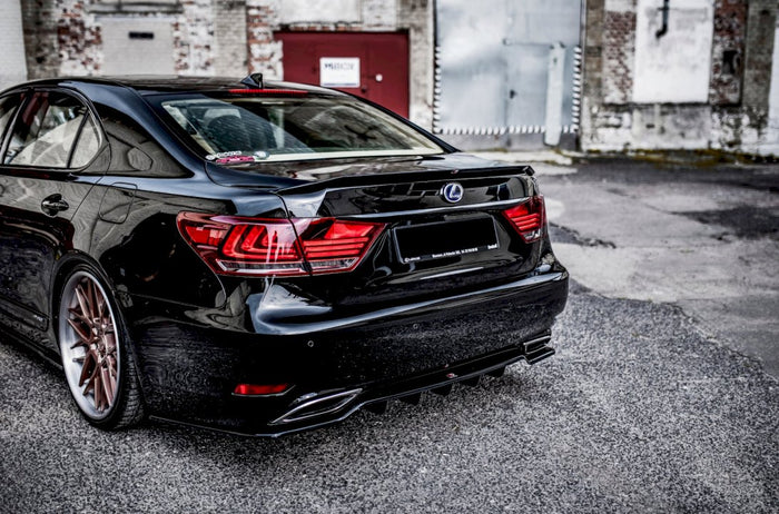 Maxton Design - CENTRAL REAR SPLITTER (W/ VERTICAL BARS) LEXUS LS MK4 FACELIFT (2012-2017)