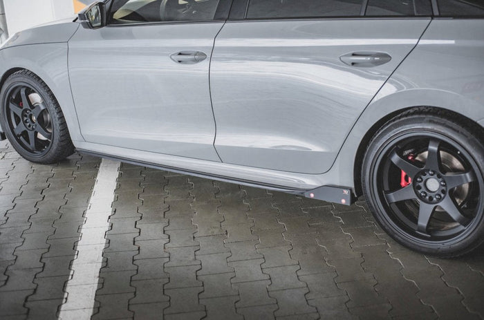 Maxton Design - SIDE SKIRTS DIFFUSERS V.2 + FLAPS SKODA OCTAVIA RS MK4