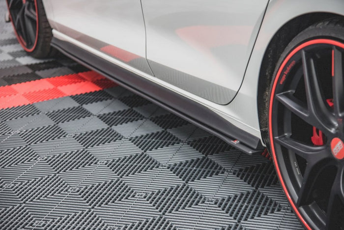 Maxton Design - STREET PRO SIDE SKIRTS DIFFUSERS VOLKSWAGEN GOLF GTI / GTE / GTI CLUBSPORT / R-LINE MK8