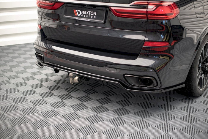 Maxton Design - CENTRAL REAR SPLITTER (VERTICAL BARS) BMW X7 M G07 (2018-2022)