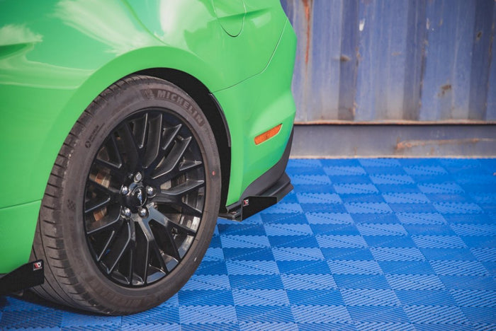 Maxton Design - STREET PRO REAR SIDE SPLITTERS V.1 (+FLAPS) FORD MUSTANG GT MK6 FACELIFT (2017-)