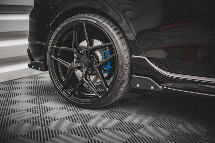 Maxton Design - REAR SIDE SPLITTERS V.2 + FLAPS VW GOLF R MK8