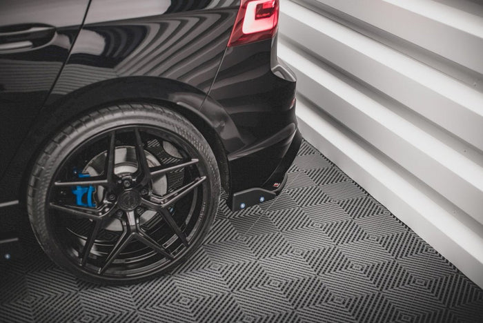 Maxton Design - REAR SIDE SPLITTERS V.2 + FLAPS VW GOLF R MK8