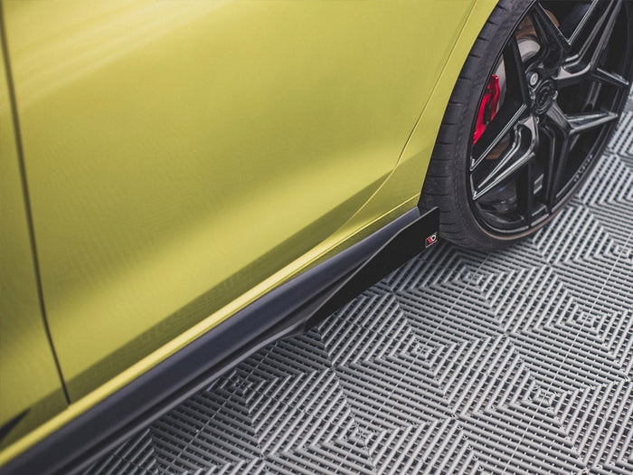 Maxton Design - STREET PRO SIDE SKIRTS DIFFUSERS + FLAPS VOLKSWAGEN GOLF GTI / GTE / GTI CLUBSPORT / R-LINE MK8