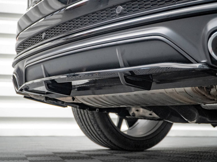 Maxton Design -  Central Rear Splitter (Vertical Bars) V.1 Audi SQ8 Mk1