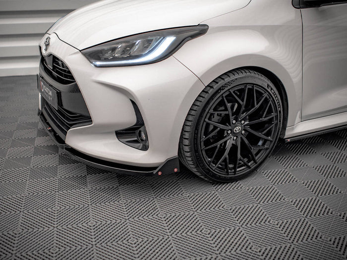 Maxton Design - FRONT SPLITTER V.1 + FLAPS TOYOTA YARIS MK4