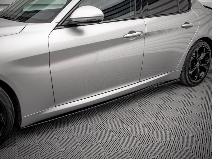 Side Skirts Diffusers Alfa Romeo Giulia Sport - Maxton Design