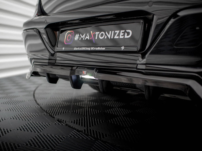 BMW 7 M-Pack G70 Central Rear Splitter (Vertical Bars) - Maxton Design