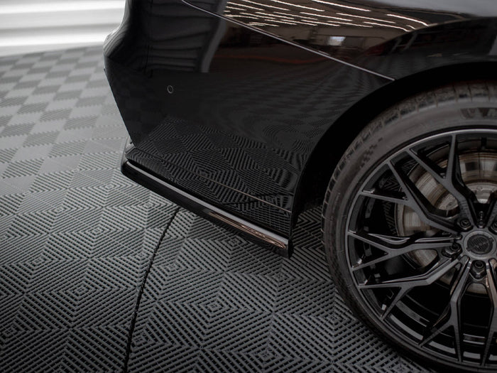 BMW 7 M-Pack G70 Central Rear Splitter (Vertical Bars) - Maxton Design