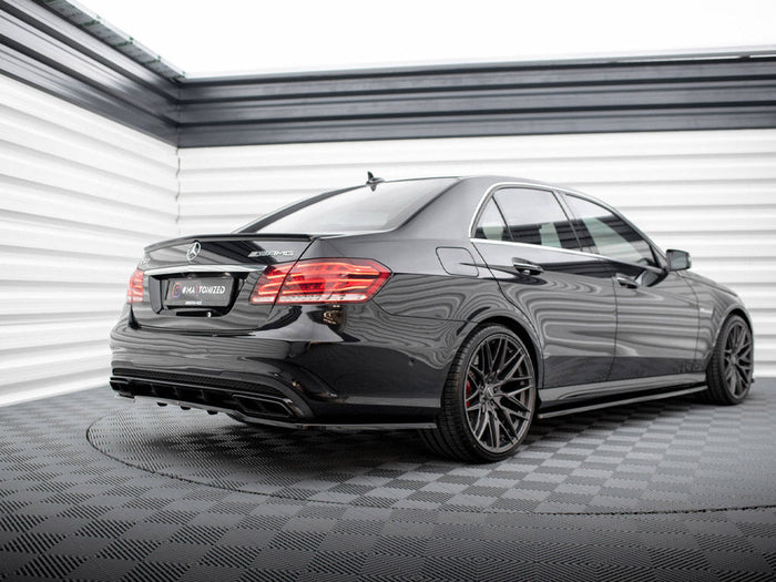 Maxton Design - CENTRAL REAR SPLITTER (VERTICAL BARS) MERCEDES-BENZ E63 AMG SEDAN W212 FACELIFT (2012-2014)