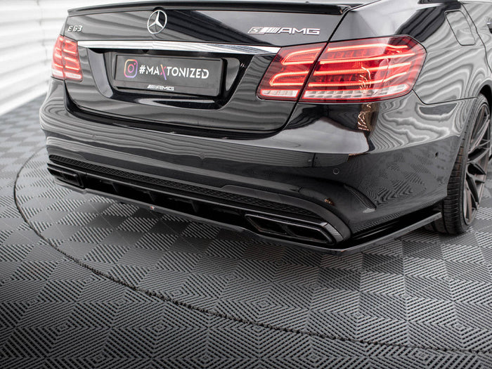 Maxton Design - CENTRAL REAR SPLITTER (VERTICAL BARS) MERCEDES-BENZ E63 AMG SEDAN W212 FACELIFT (2012-2014)
