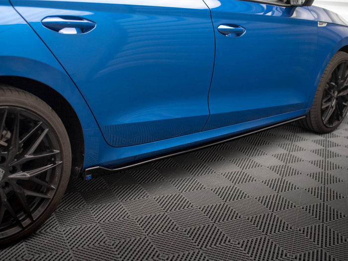 Maxton Design - SIDE SKIRTS SPLITTERS V1 SKODA OCTAVIA MK4 (2019-2024)