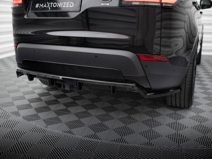 Central Rear Splitter (Vertical Bars) Land Rover Discovery HSE Mk5 - Maxton Design