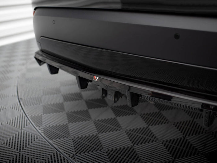 Central Rear Splitter (Vertical Bars) Land Rover Discovery HSE Mk5 - Maxton Design