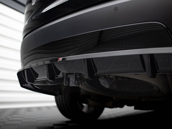 Central Rear Splitter (Vertical Bars) Land Rover Discovery HSE Mk5 - Maxton Design