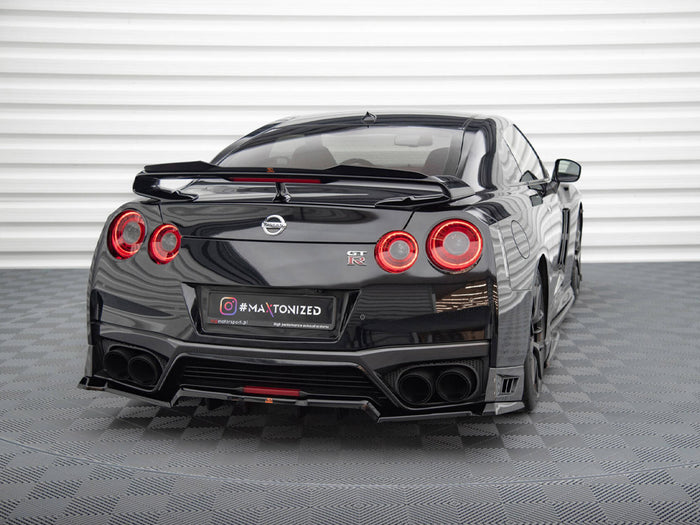 Nissan GTR R35 Facelift Central Rear Splitter (Vertical Bars) - Maxton Design