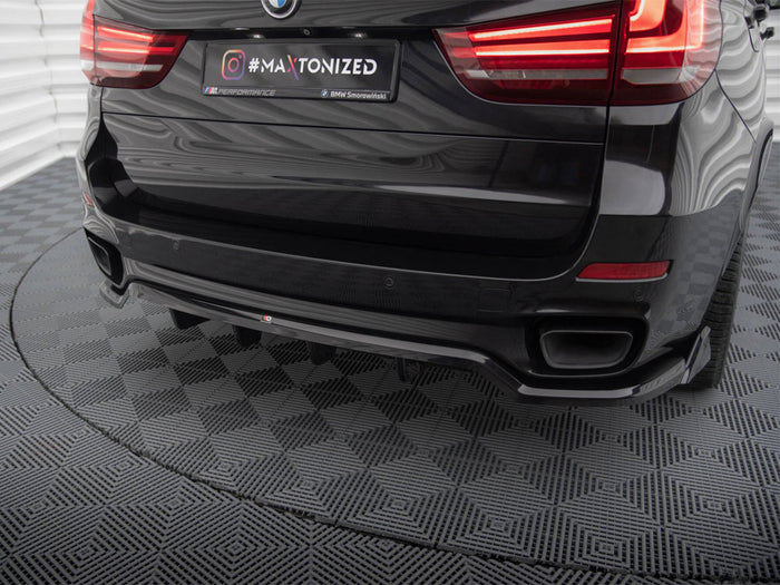 BMW X5 M-Pack F15 Central Rear Splitter (Vertical Bars) - Maxton Design