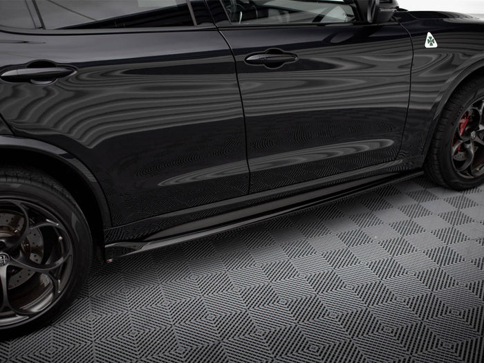 Side Skirts Diffusers Alfa Romeo Stelvio Quadrifoglio Mk1 - Maxton Design
