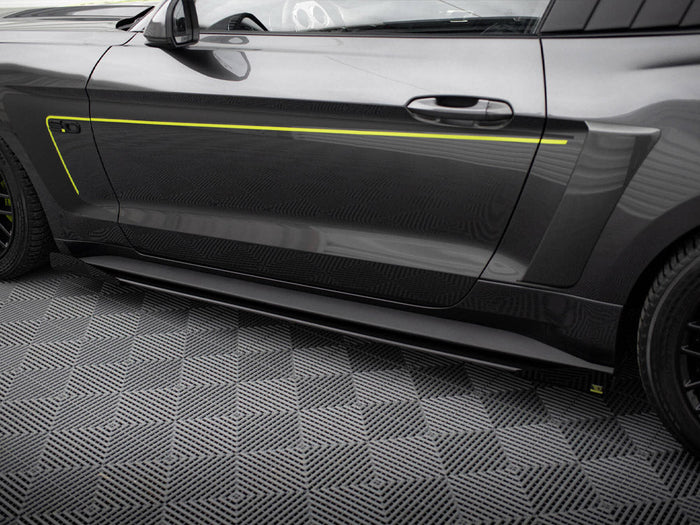 Maxton Design - Street PRO Side Skirts Diffusers + Flaps Ford Mustang GT Mk6