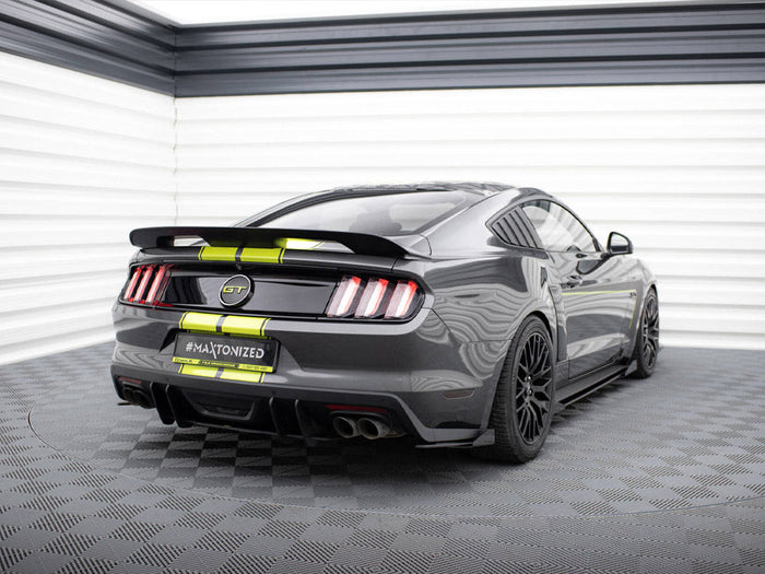 Maxton Design - Street Pro Rear Side Splitters + Flaps Ford Mustang GT Mk6