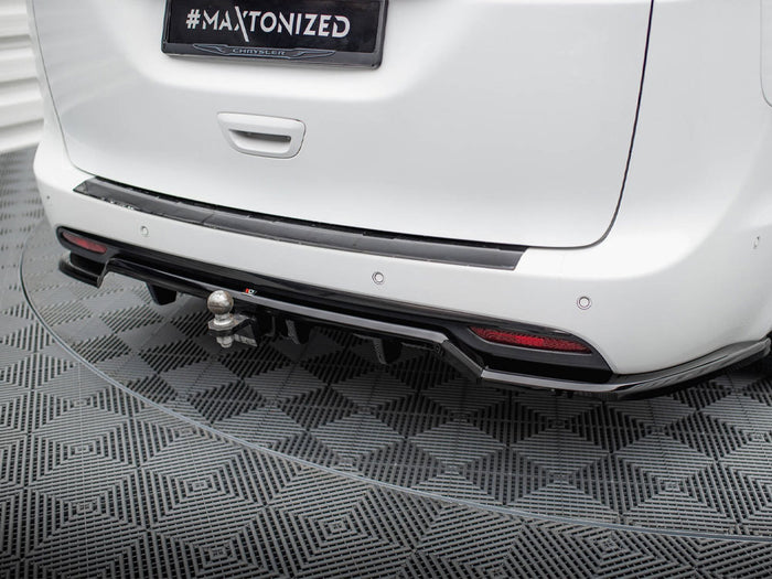 Chrysler Pacifica Mk2 Facelift Central Rear Splitter (Vertical Bars) - Maxton Design