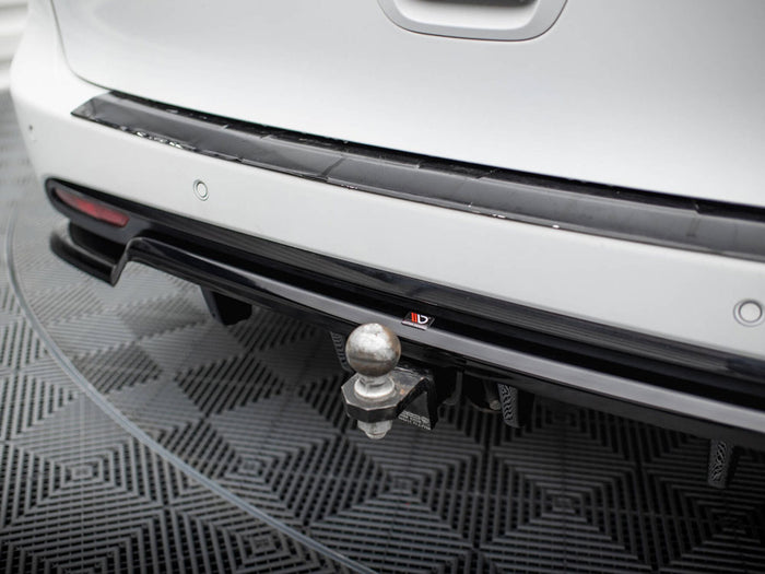 Chrysler Pacifica Mk2 Facelift Central Rear Splitter (Vertical Bars) - Maxton Design