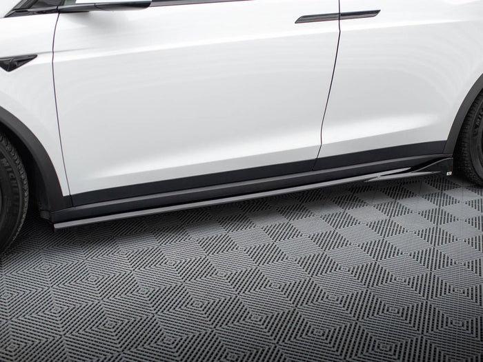 Tesla Model X Mk1 Facelift Side Skirts Diffusers - Maxton Design